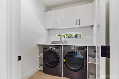 9013 14th Avenue SW, Seattle, WA 98106 - Photo 15