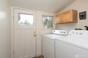421 E 6th St, Port Angeles, WA 98362 - Photo 33