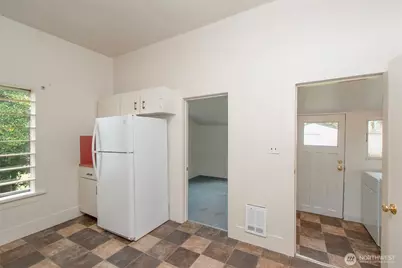 421 E 6th Street, Port Angeles, WA 98362 - Photo 17