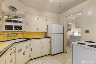 9525 7th Ave NW, Seattle, WA 98117 - Photo 3