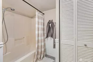 8106 8th Ave NW, Seattle, WA 98117 - Photo 17