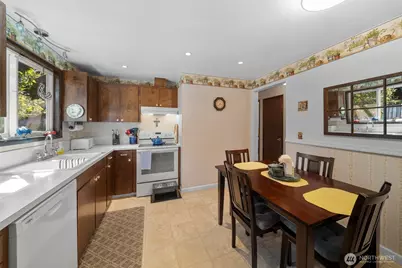 1921 Parkwood Drive SE, Olympia, WA 98501 - Photo 9