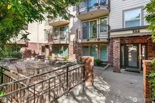 566 Prospect St, Seattle, WA 98109 - Photo 21
