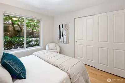 566 Prospect Street #103, Seattle, WA 98109 - Photo 11