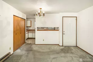 10838 E Riverside Dr, Bothell, WA 98011 - Photo 7