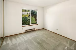 10838 E Riverside Dr, Bothell, WA 98011 - Photo 9