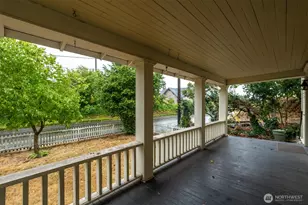 248 S 1st Street S, Kalama, WA 98625 - Photo 3