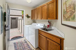 10209 NE 19th Pl, Bellevue, WA 98004 - Photo 31