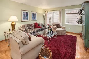 10209 NE 19th Pl, Bellevue, WA 98004 - Photo 13