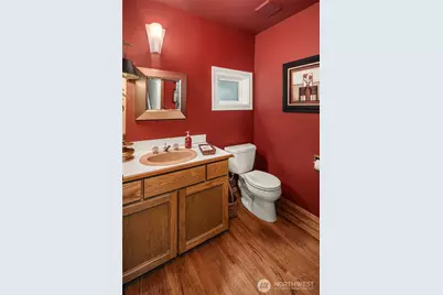 10209 NE 19th Place #D2, Bellevue, WA 98004 - Photo 19
