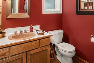 10209 NE 19th Pl, Bellevue, WA 98004 - Photo 19