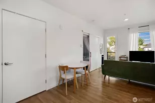 121 12th Ave E, Seattle, WA 98102 - Photo 7