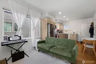 121 12th Ave E, Seattle, WA 98102 - Photo 9
