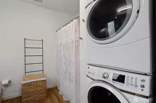 121 12th Ave E, Seattle, WA 98102 - Photo 15