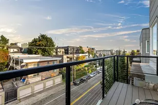 121 12th Ave E, Seattle, WA 98102 - Photo 17