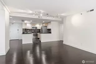 11011 NE 12th St, Bellevue, WA 98004 - Photo 5