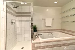11011 NE 12th St, Bellevue, WA 98004 - Photo 13