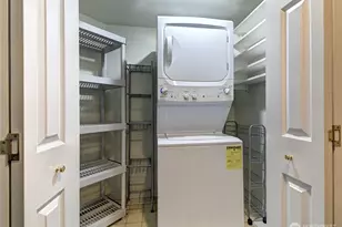 11011 NE 12th St, Bellevue, WA 98004 - Photo 17
