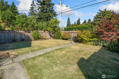 2327 N 140th Street, Seattle, WA 98133 - Photo 3