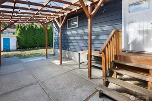 2327 N 140th St, Seattle, WA 98133 - Photo 33