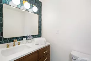 2327 N 140th St, Seattle, WA 98133 - Photo 23