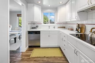 2327 N 140th St, Seattle, WA 98133 - Photo 11