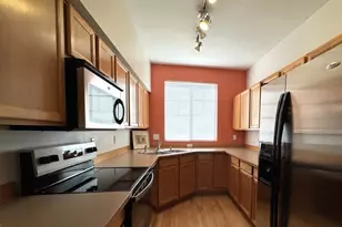 7020 Holly Park Dr S, Seattle, WA 98118 - Photo 7