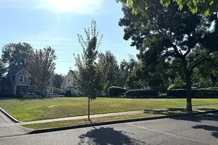 7020 Holly Park Dr S, Seattle, WA 98118 - Photo 19