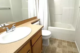 7020 Holly Park Dr S, Seattle, WA 98118 - Photo 15