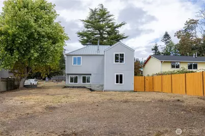 1386 Admirals Drive, Oak Harbor, WA 98277 - Photo 25