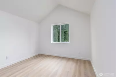 1386 Admirals Drive, Oak Harbor, WA 98277 - Photo 15