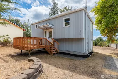 1386 Admirals Drive, Oak Harbor, WA 98277 - Photo 3