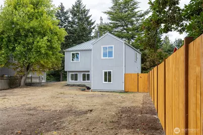 1386 Admirals Drive, Oak Harbor, WA 98277 - Photo 23