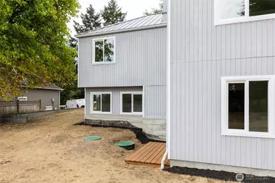 1386 Admirals Drive, Oak Harbor, WA 98277 - Photo 21