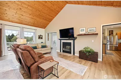 5655 Pauleina Court, Freeland, WA 98249 - Photo 5