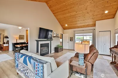 5655 Pauleina Court, Freeland, WA 98249 - Photo 7