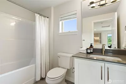 1429 8th Avenue NE #8, Issaquah, WA 98029 - Photo 27