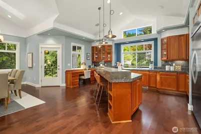 5245 Jung Frau Place NW, Issaquah, WA 98027 - Photo 11