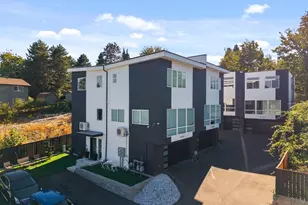12215 Des Moines Memorial Dr S, Seattle, WA 98168 - Photo 3