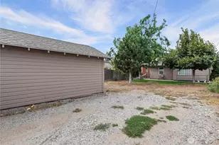 905 Kittitas St, Wenatchee, WA 98801 - Photo 7
