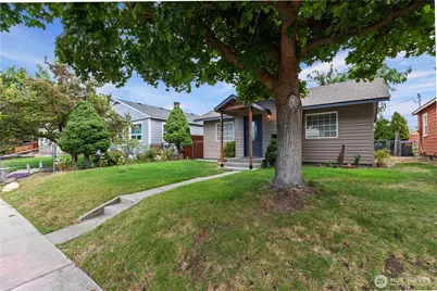 905 Kittitas St, Wenatchee, WA 98801 - Photo 1