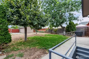 905 Kittitas St, Wenatchee, WA 98801 - Photo 3