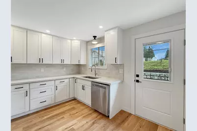 7820 64th Street SE #B, Snohomish, WA 98290 - Photo 3