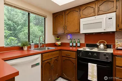 9215 96th Street NW, Gig Harbor, WA 98332 - Photo 11