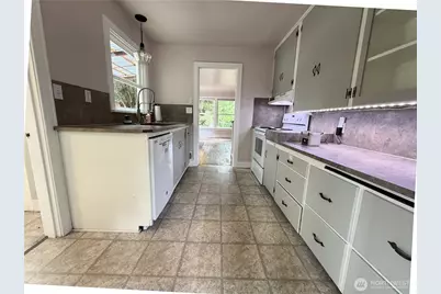 1410 Middle Street SE, Olympia, WA 98501 - Photo 5
