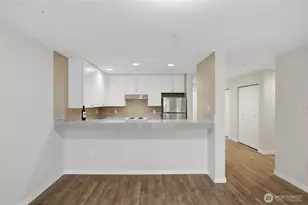 321 10th Ave S, Seattle, WA 98104 - Photo 13