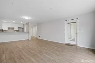 321 10th Ave S, Seattle, WA 98104 - Photo 9