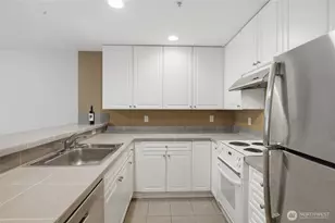 321 10th Ave S, Seattle, WA 98104 - Photo 11