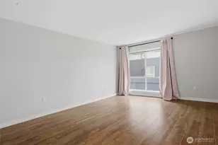 321 10th Ave S, Seattle, WA 98104 - Photo 17