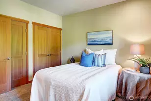 610 Vineyard Ln, Bainbridge Island, WA 98110 - Photo 11